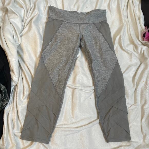 IVIVVA Lululemon Grey‎ Layered Mesh Cutout Leggings Yoga 14 Cropped Mid Rise - Picture 1 of 3